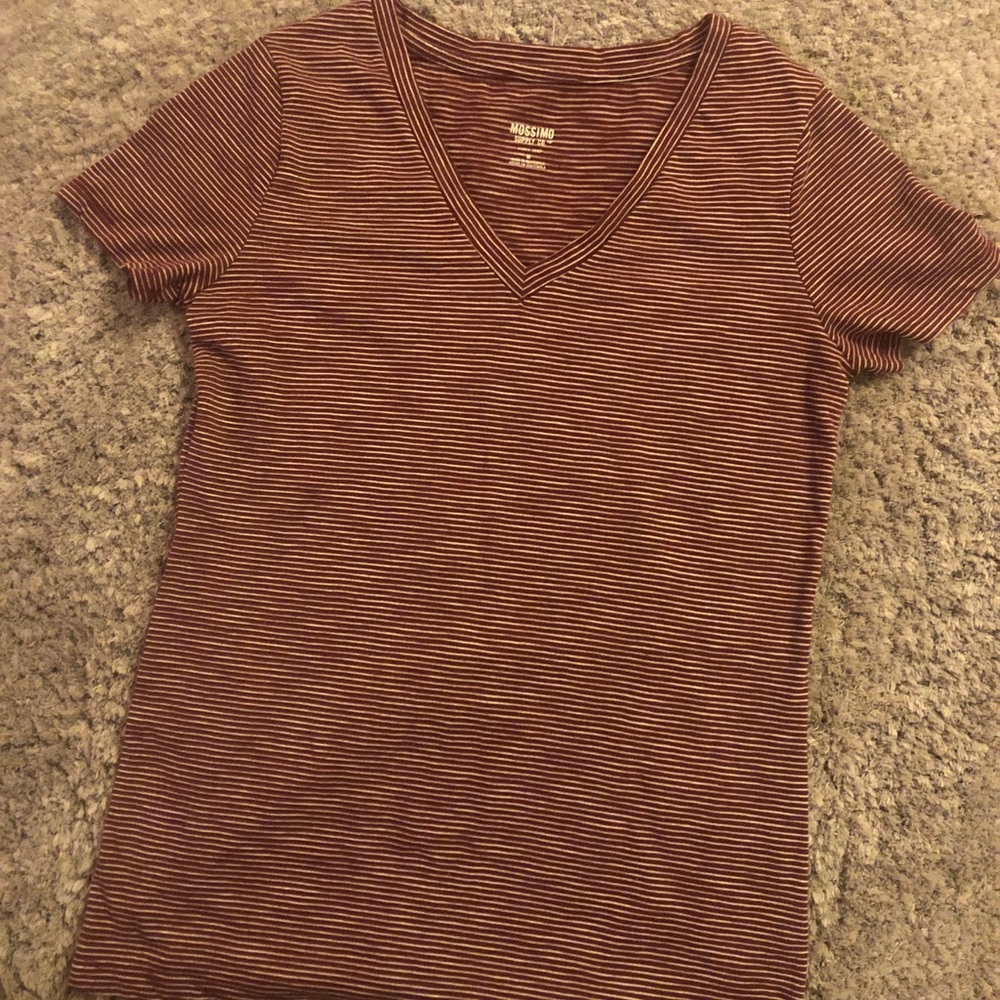 rich burgundy stripes tee with v neck